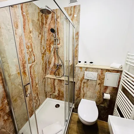 Zentral Gelegenes Und Stilvoll Moebliertes In Nur 5 Minuten Vom Hbf Und City, Ideal Fuer Pendler Und Messebesucher Apartment