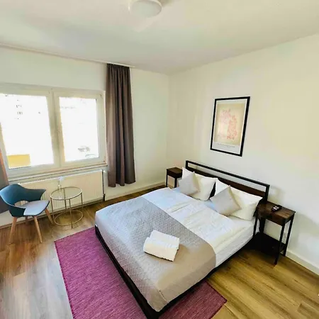 Zentral Gelegenes Und Stilvoll Moebliertes In Nur 5 Minuten Vom Hbf Und City, Ideal Fuer Pendler Und Messebesucher Apartment