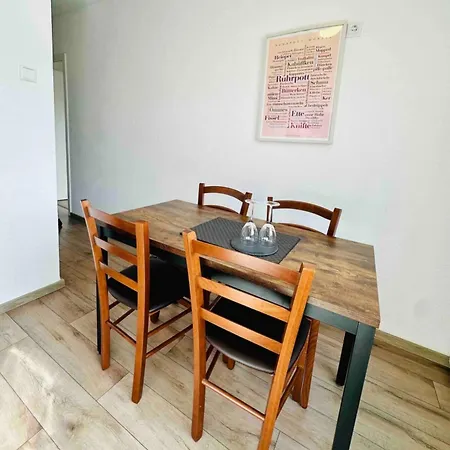 Zentral Gelegenes Und Stilvoll Moebliertes In Nur 5 Minuten Vom Hbf Und City, Ideal Fuer Pendler Und Messebesucher Apartment