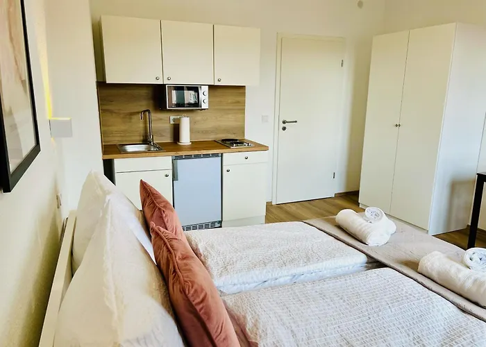 Hbf Zentrum Business Messe Duesseldorf * Duisburg